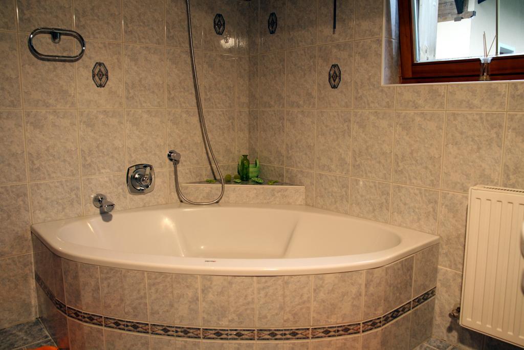 Ferienwohnung Felix-Adults Only Neustift im Stubaital Ngoại thất bức ảnh
